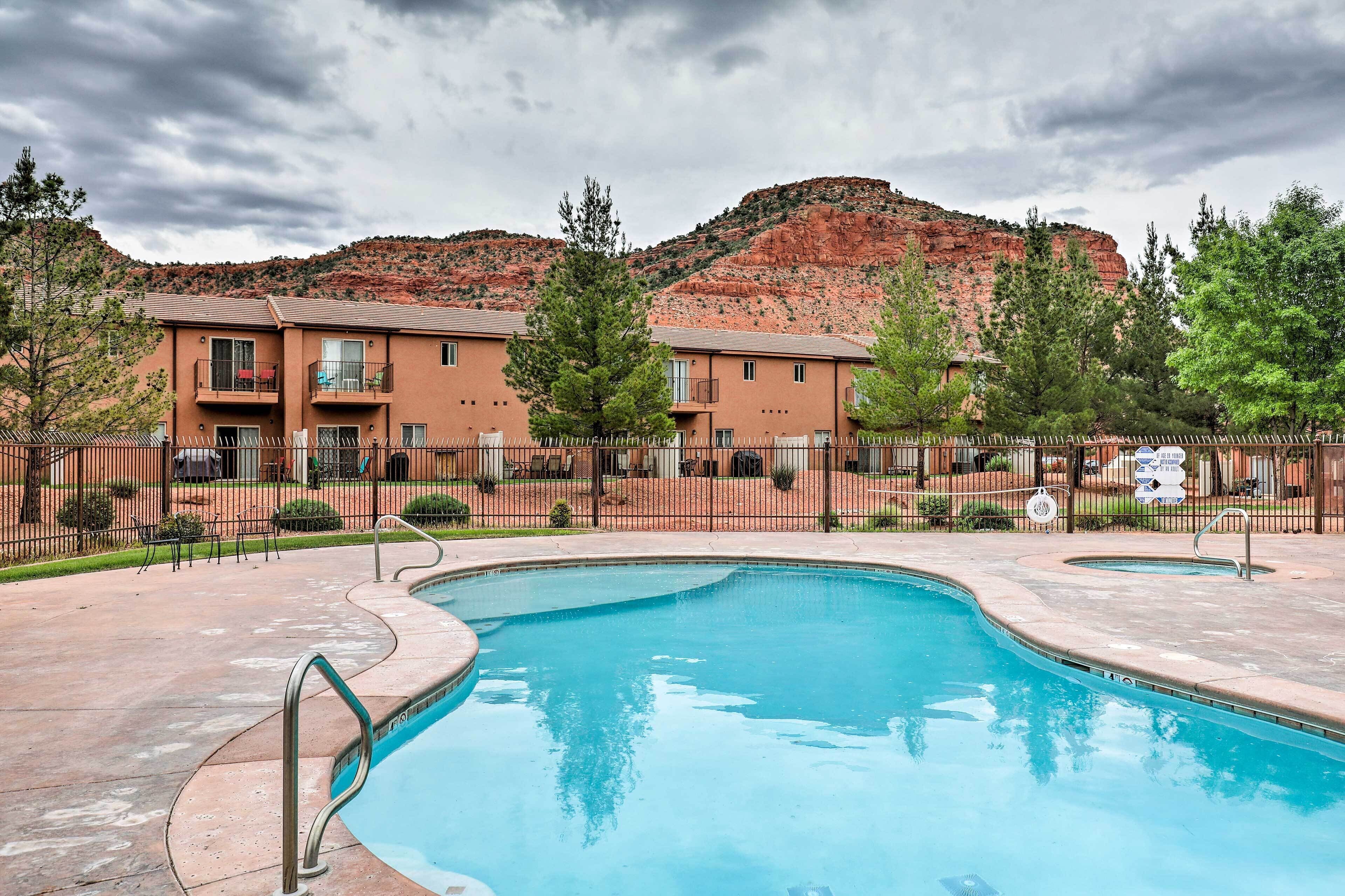 Kanab Condo w/ Pool & Patio, 30mi to Zion NP!