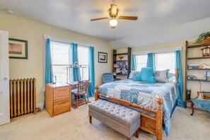 Interior - Lake Michigan Vacation Rental: 1 Block to Marina! (Manitowoc)