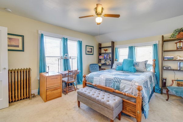 Lake Michigan Vacation Rental: 1 Block To Marina! - Manitowoc, WI