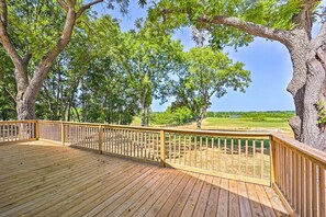 House (4 Bedrooms) | Interior - 'lochview Lodge' Idyllic Farmhouse in Grove! (Grove)