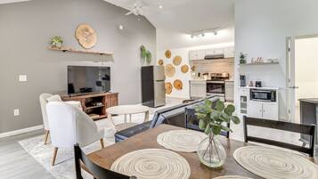 House (1 Bedroom) | Interior