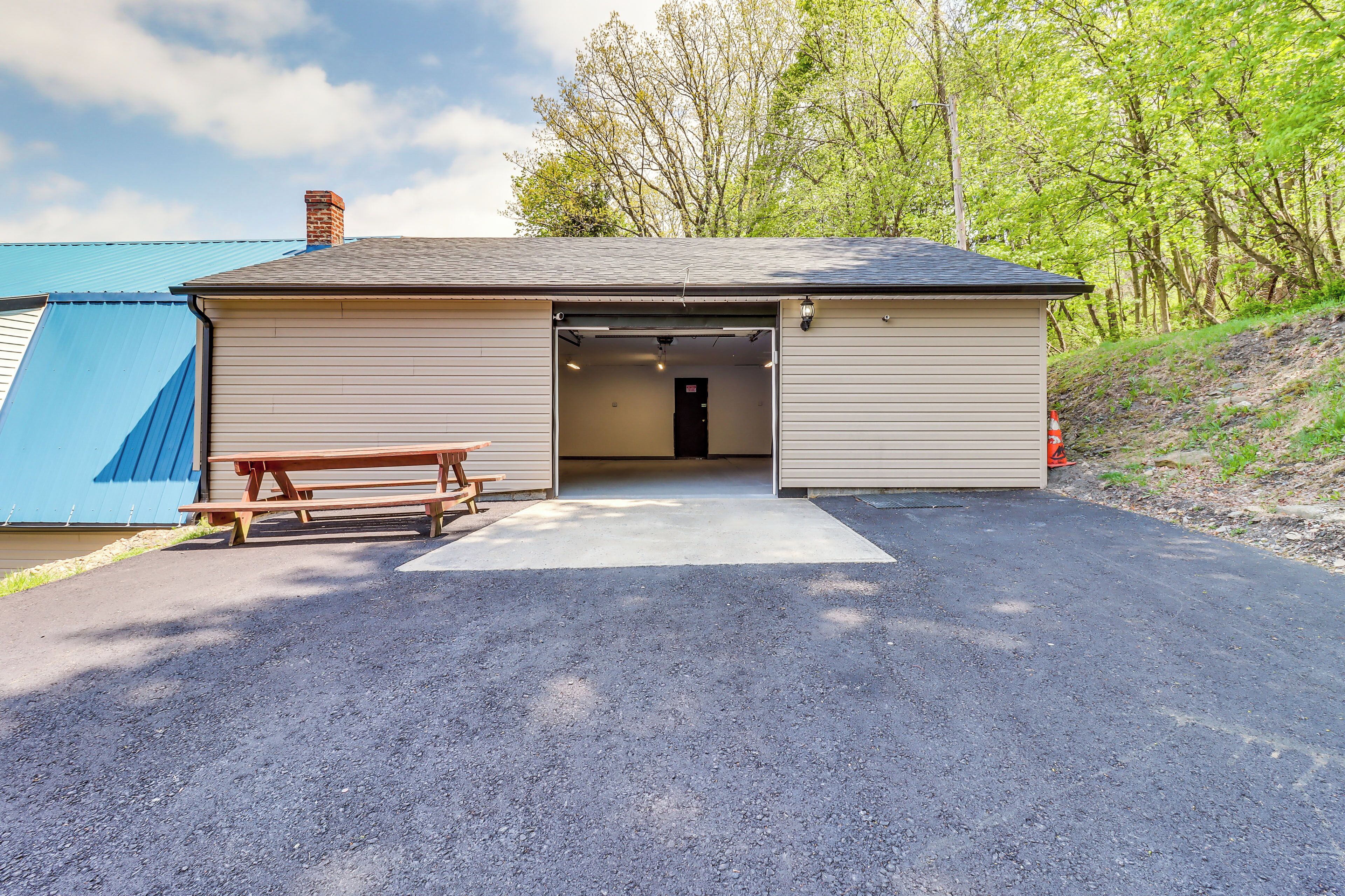 House (1 Bedroom) | Interior