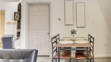 House (1 Bedroom) | Interior