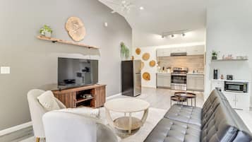 House (1 Bedroom) | Front of property