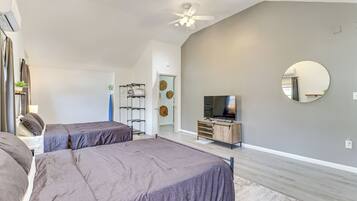 House (1 Bedroom) | Interior