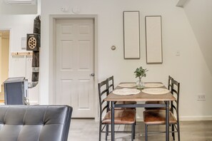 House (1 Bedroom) | Interior