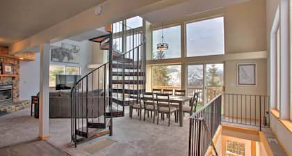 1 Mi to Silver Mountain: Family Home w/ Views!
