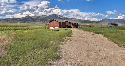 Mtn Gem w/ Breathtaking Scenery: 7 Mi to Dtwn