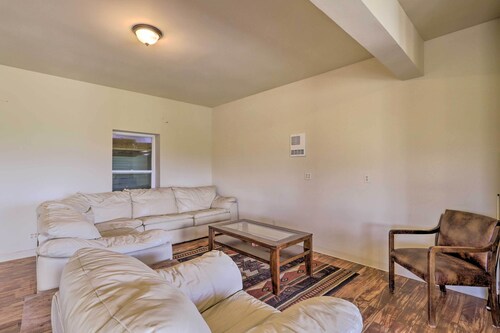 Mtn Gem w/ Breathtaking Scenery: 7 Mi to Dtwn