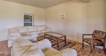 Mtn Gem w/ Breathtaking Scenery: 7 Mi to Dtwn