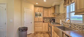 Mtn Gem w/ Breathtaking Scenery: 7 Mi to Dtwn