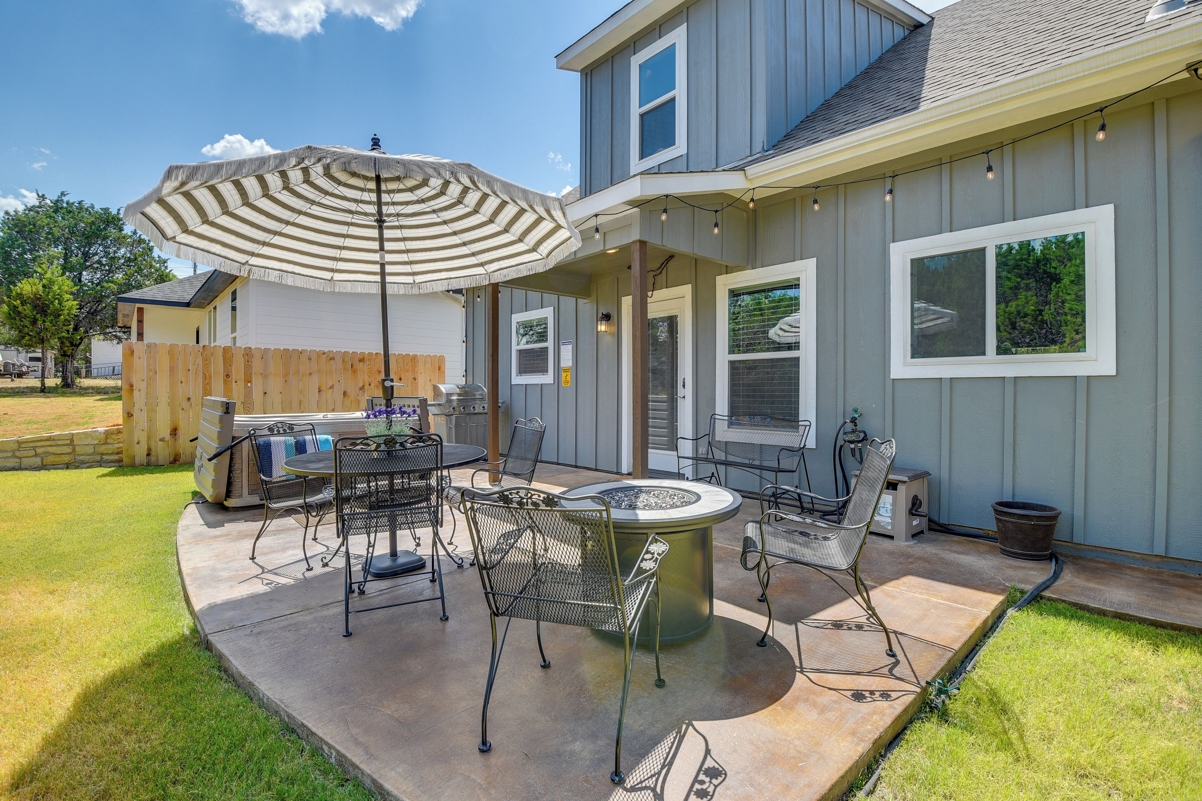 House (3 Bedrooms) | Front of property