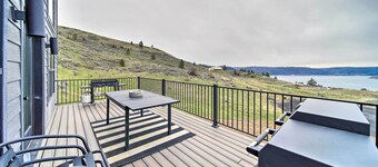 Modern Davenport Home w/ Water View & Grill!