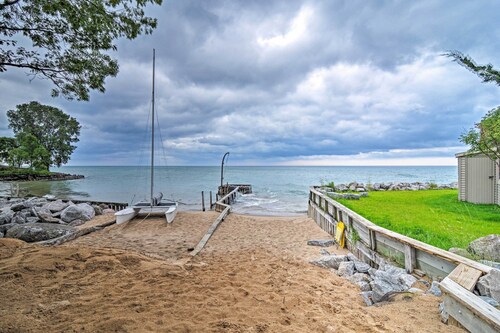 Lake Huron House w/ Grill + Beach Access!