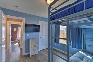 3 Schlafzimmer, Bügeleisen/Bügelbrett, Bettwäsche
