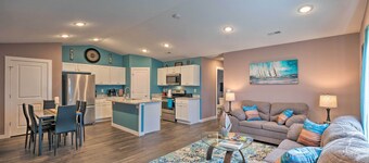 'park City on the Water' Townhome w/ Hot Tub!