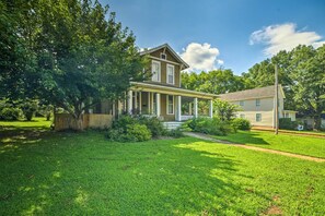 Cottage (1 Bedroom) | Interior - Modern St. Elmo Cottage by Lookout Mtn & Near Dwtn (Chattanooga)