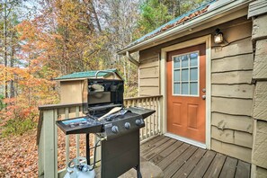 Interior - Grill & Fire Pit: Peaceful Sevierville Cabin! (Sevierville)