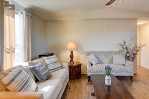 Casa (2 Bedrooms) | Interior