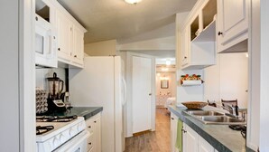 บ้านพัก (2 Bedrooms) | ภายใน