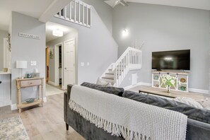 Apartment (2 Bedrooms) | Interior - Newfound Lake Vacation Rental w/ Deck & Lake View (Bristol)