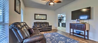 Ocean Springs Home w/ Sunroom ~ 5 Mi to Beach