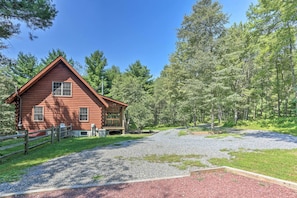 Interior - Palmerton Cabin w/ Game Room ~ 5 Mi to Blue Mtn (Palmerton)