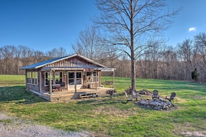 House (2 Bedrooms) | Interior - Quaint 'lakeside' Cabin w/ Pond & Fire Pit! (Lewisburg)