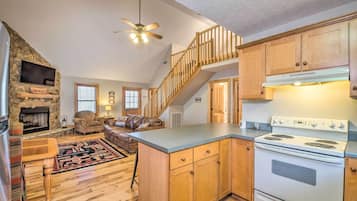 House (2 Bedrooms) | Interior