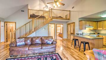 House (2 Bedrooms) | Interior