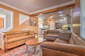 House (4 Bedrooms) | Front of property