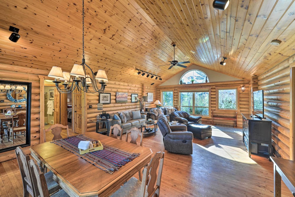 Serene Driggs Cabin ~ 10 Mi to Grand Targhee! - Jackson Lake, WY