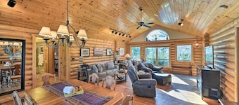 Serene Driggs Cabin ~ 10 Mi to Grand Targhee!