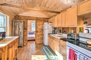 하우스 (2 Bedrooms) | 전용 주방 | 전자레인지, 오븐, 쿡탑, 양념/향신료