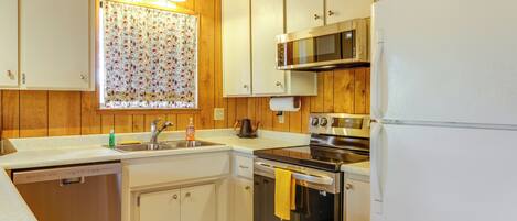 House (2 Bedrooms) | Interior