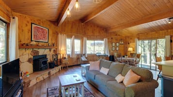 House (2 Bedrooms) | Front of property