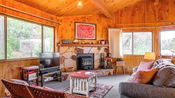 Maison (2 Bedrooms) | Coin séjour | Cheminée