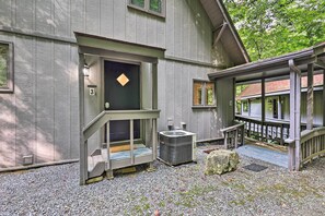 House (1 Bedroom) | Interior - Roan Mountain Creekside Cabin: Hike & Fish! (Roan Mountain)