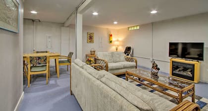 Rochester House w/ Yard - 5 Minutes to Mayo Clinic