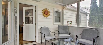 Rochester House w/ Yard - 5 Minutes to Mayo Clinic