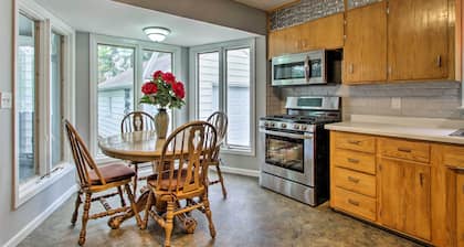 Rochester House w/ Yard - 5 Minutes to Mayo Clinic