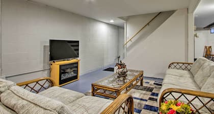 Rochester House w/ Yard - 5 Minutes to Mayo Clinic