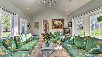 Apartment (2 Bedrooms) | Bahagian dalam