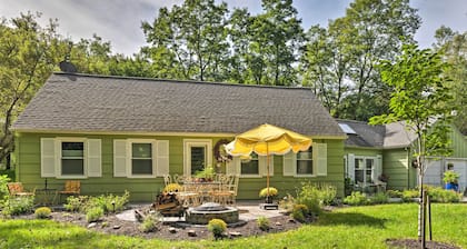 Pittsford Trolley Home - Near Erie Canal!