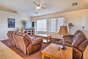 Books - Pahrump Vacation Rental w/ Mountain Views! (Pahrump)