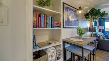 Apartment (1 Bedroom) | Interior