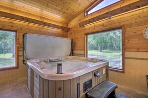 House (4 Bedrooms) | Interior - Spacious Verndale Home w/ Backyard Fire Pit! (Verndale)