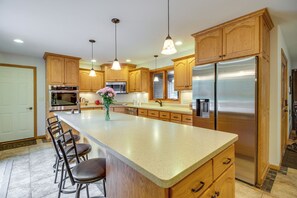 House (4 Bedrooms) | Interior - Spacious Verndale Home w/ Backyard Fire Pit! (Verndale)