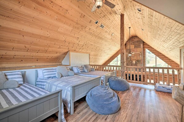 House (4 Bedrooms) | Interior