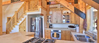 Scenic Susanville Cabin w/ Deck on Eagle Lake